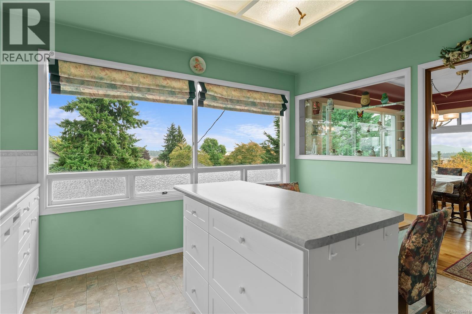 609 Milton St, Nanaimo, British Columbia  V9R 2L4 - Photo 6 - 1024011