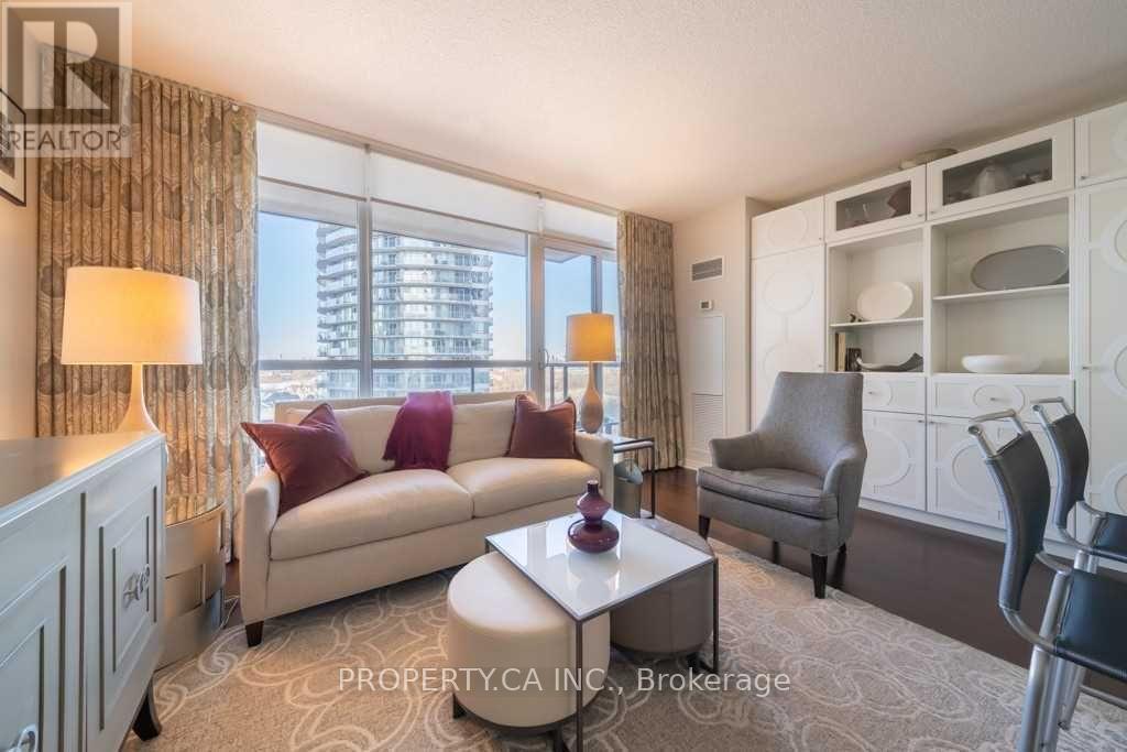 903 - 2230 Lake Shore Boulevard W, Toronto, Ontario  M8V 0B2 - Photo 2 - W12676468