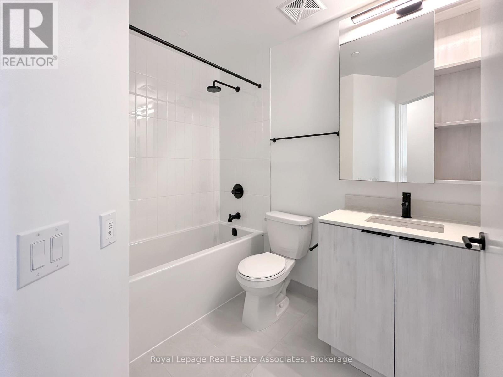 1801 - 2495 Eglinton Avenue, Mississauga, Ontario  L5M 2T2 - Photo 7 - W12721602