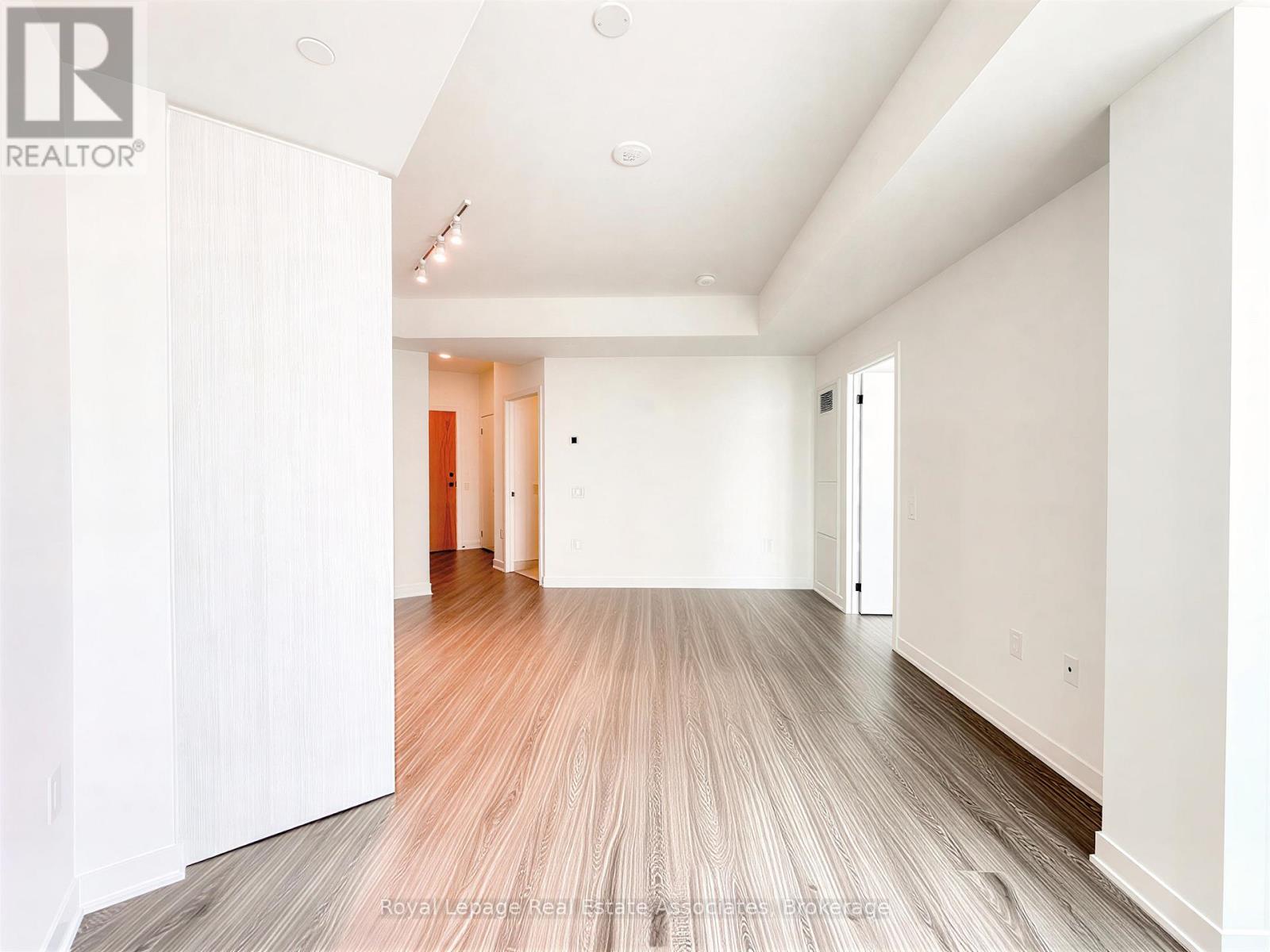 1801 - 2495 Eglinton Avenue, Mississauga, Ontario  L5M 2T2 - Photo 10 - W12721602