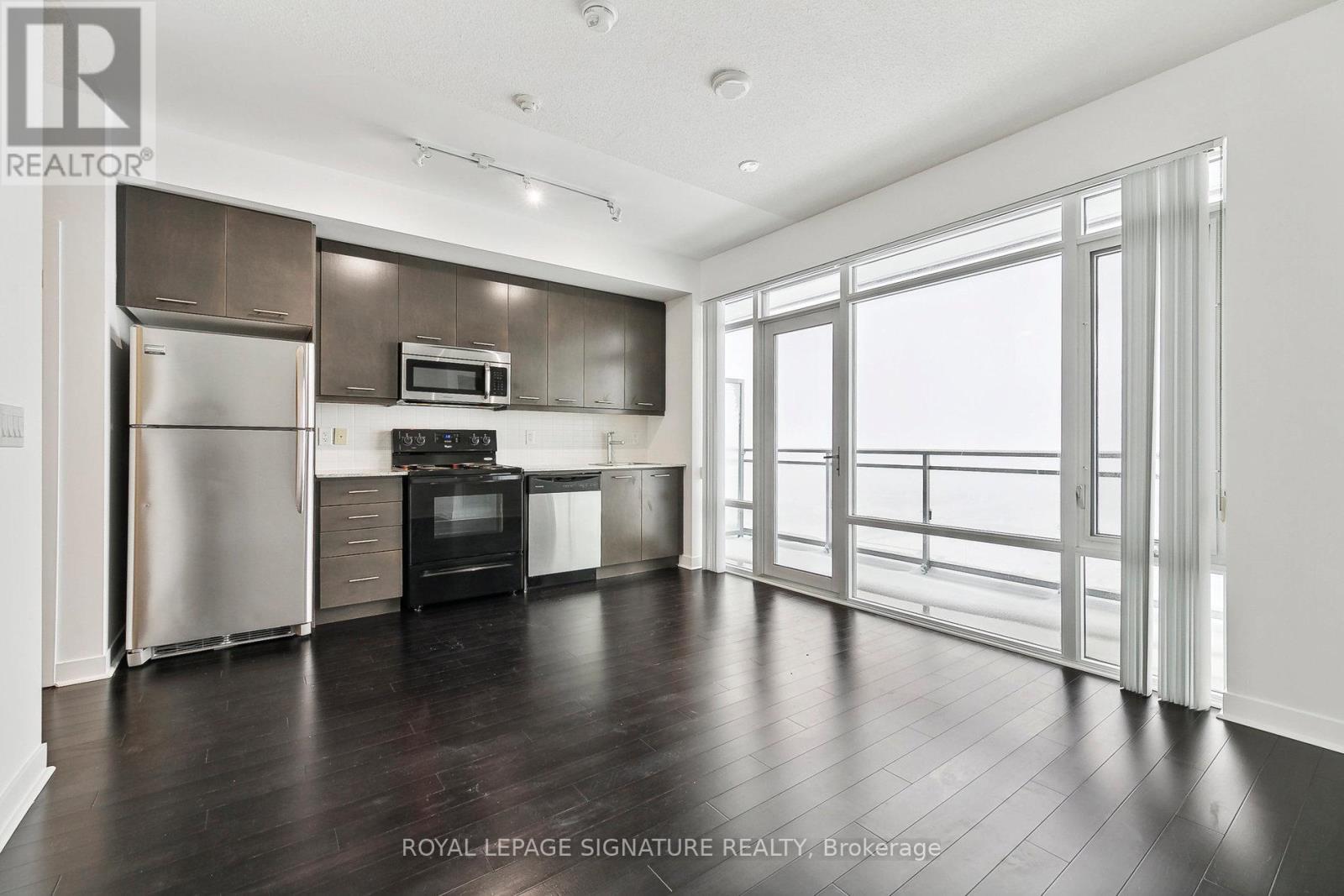 2701 - 360 Square One Drive, Mississauga, Ontario  L5B 0G7 - Photo 3 - W12722230