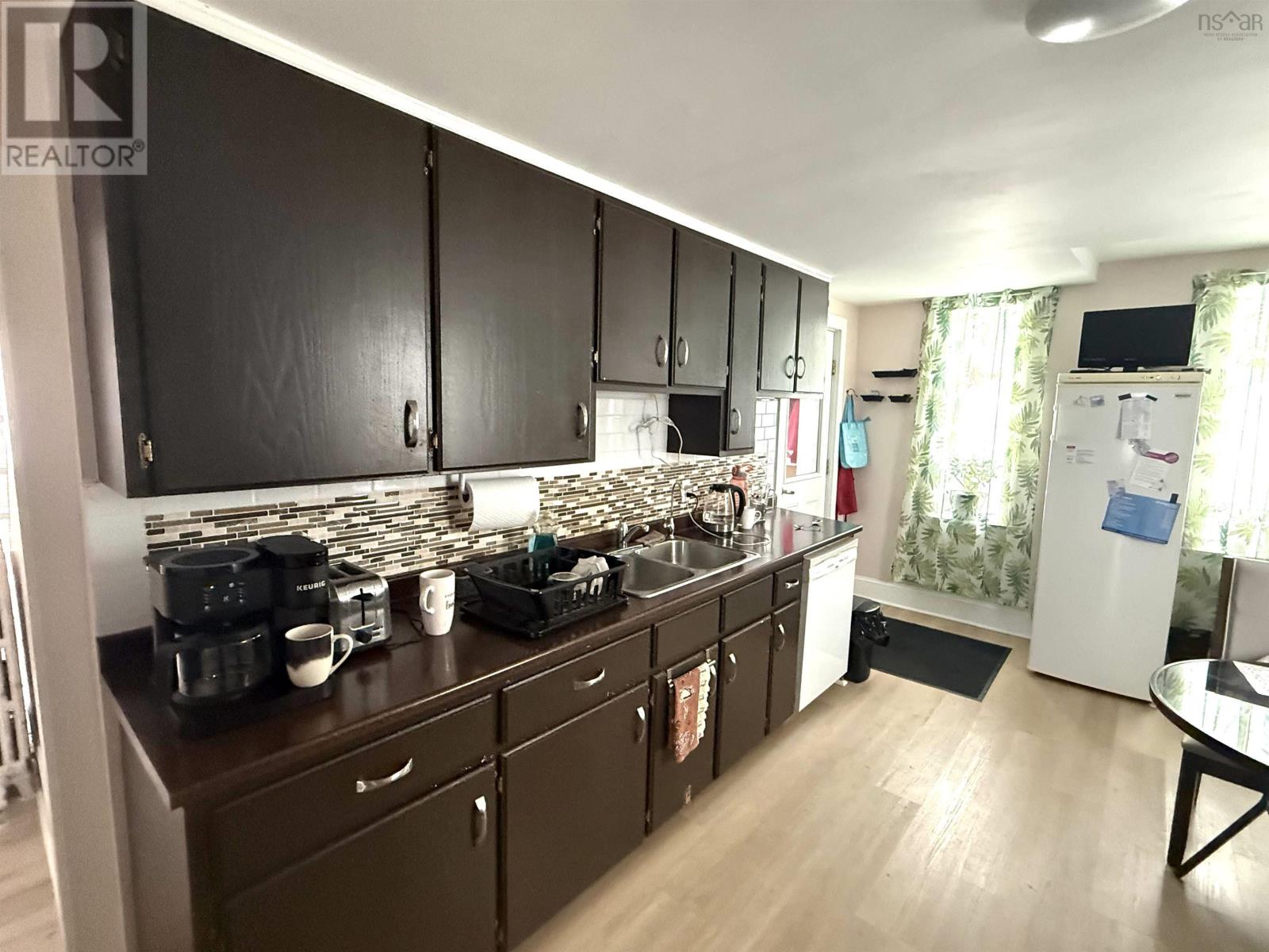 18 Oak Street, Trenton, Nova Scotia  B0K 1X0 - Photo 2 - 202601377