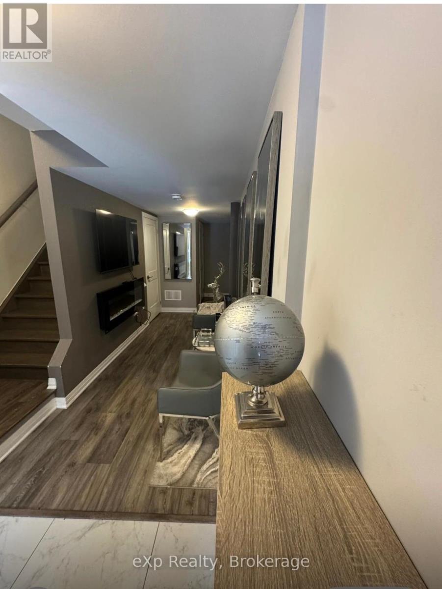 48 - 51 Sparrow Avenue, Cambridge, Ontario  N1T 0E5 - Photo 2 - X12723532