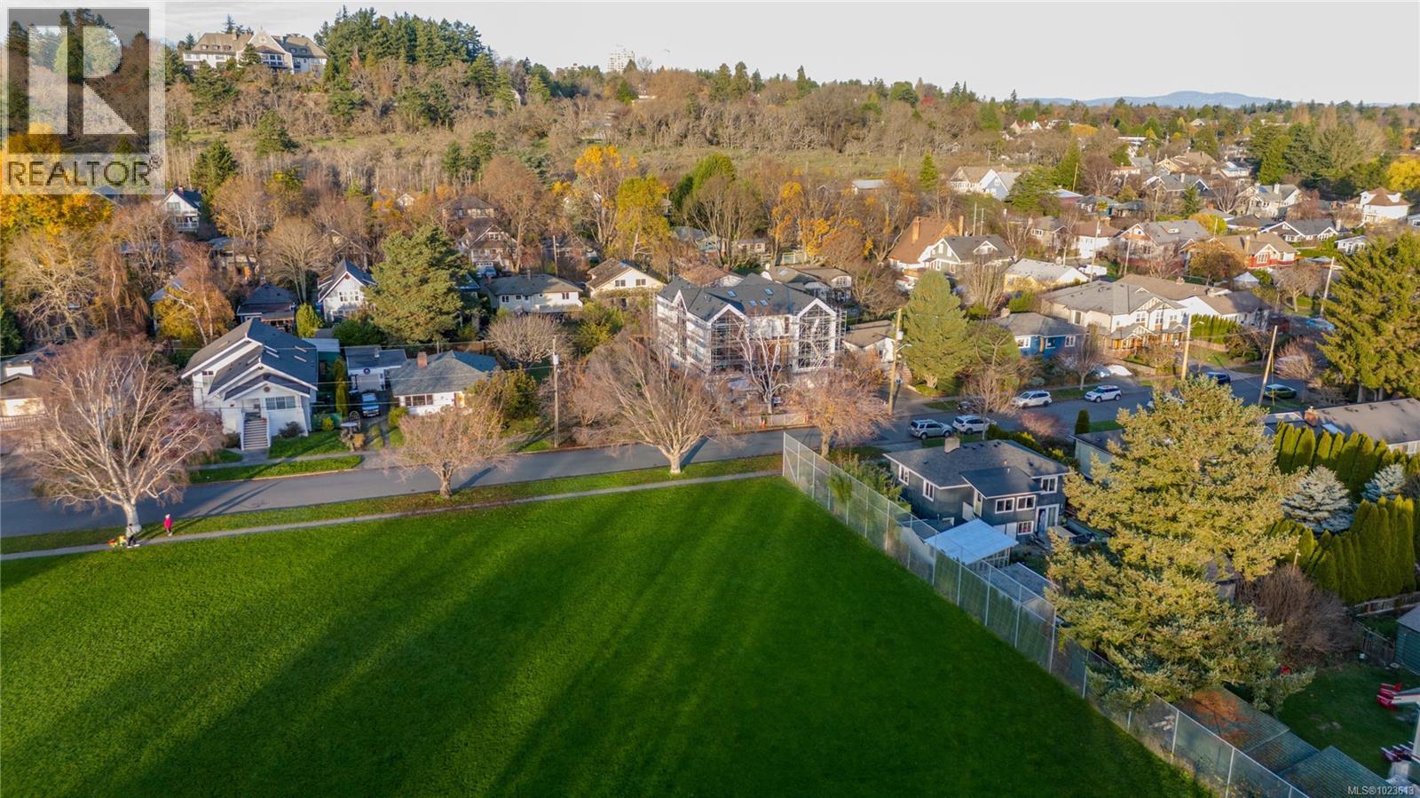 2 1434 Brooke St, Victoria, British Columbia  V8S 1M3 - Photo 9 - 1023613