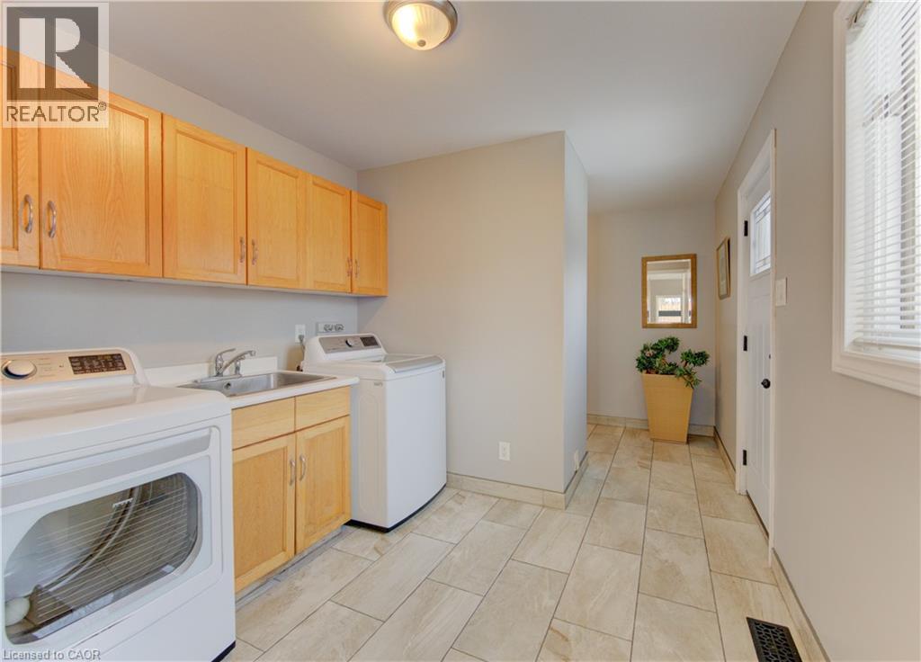 593 Guildwood Place, Waterloo, Ontario  N2K 3M3 - Photo 16 - 40799264