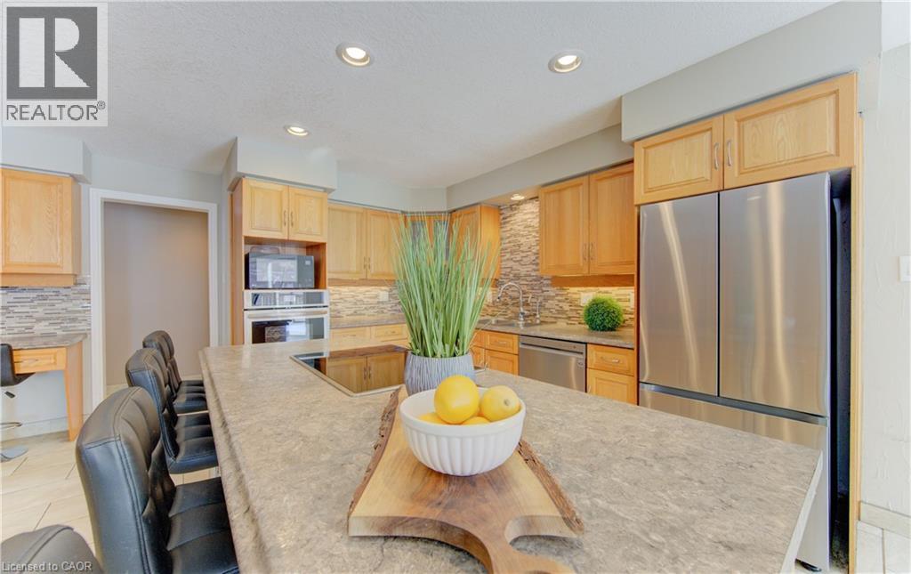 593 Guildwood Place, Waterloo, Ontario  N2K 3M3 - Photo 6 - 40799264