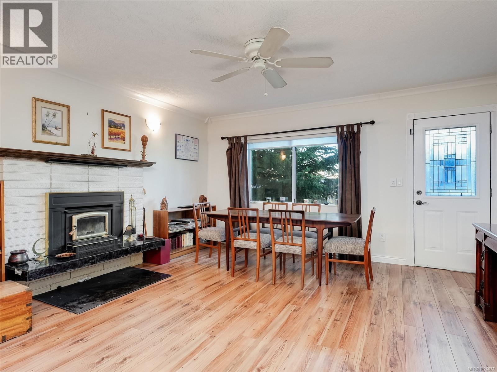 668 Charmar Cres, Langford, British Columbia  V9B 5W2 - Photo 3 - 1024077