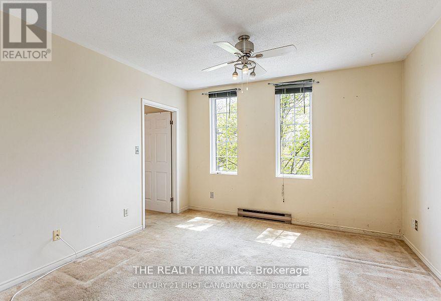 136 Elmwood Avenue E, London South, Ontario  N6C 1J6 - Photo 17 - X12723594