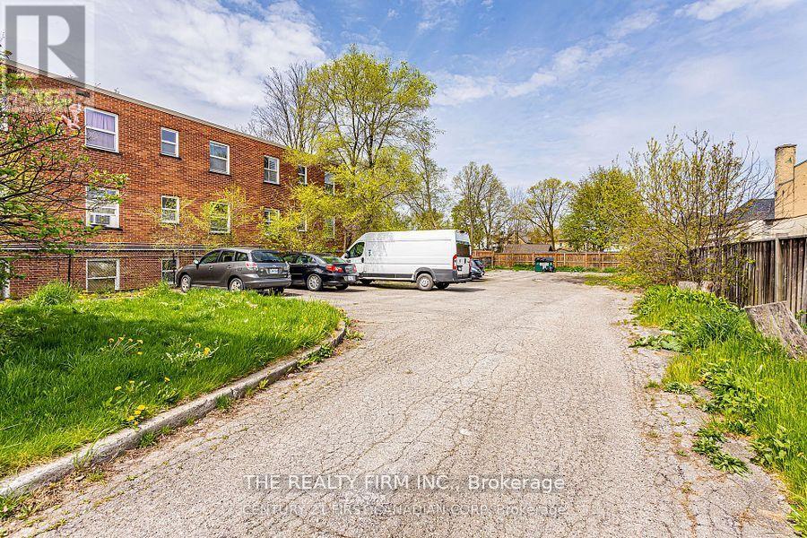 136 Elmwood Avenue E, London South, Ontario  N6C 1J6 - Photo 25 - X12723594