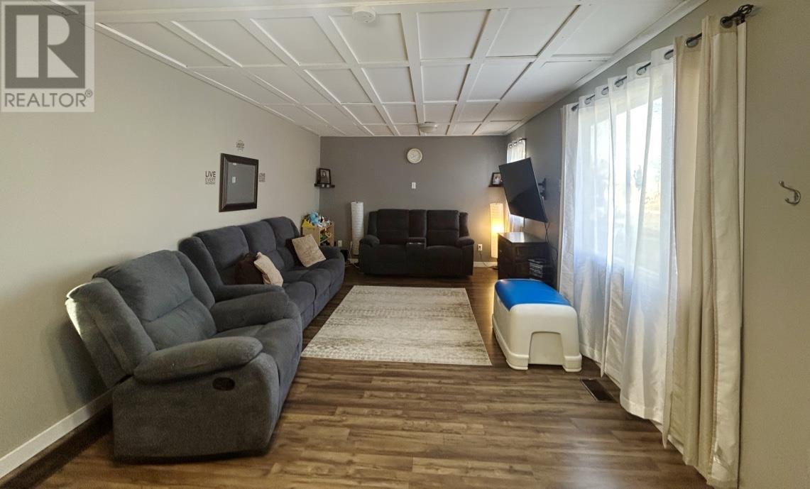 917 Phair Avenue, Fort Frances, Ontario  P9A 2M6 - Photo 10 - TB253546