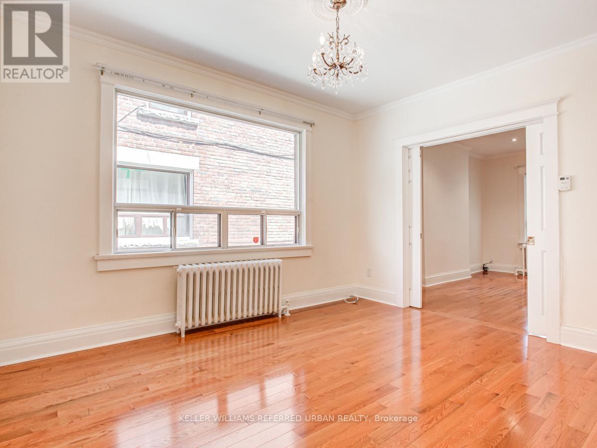 A - 108 Follis Avenue, Toronto, Ontario  M6G 2Z3 - Photo 6 - C12722780