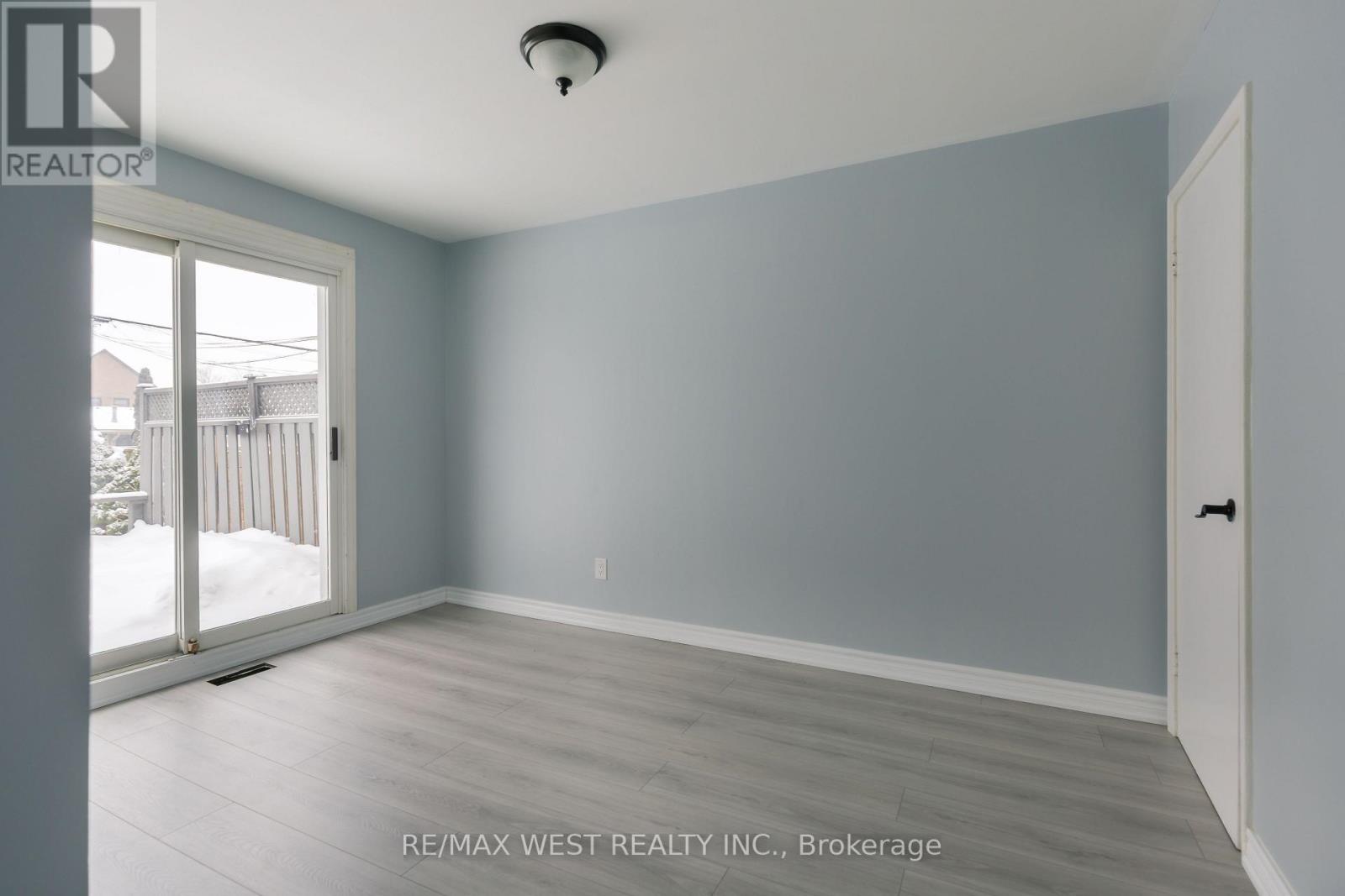 29 Monterrey Drive, Toronto, Ontario  M9V 1S7 - Photo 17 - W12722952