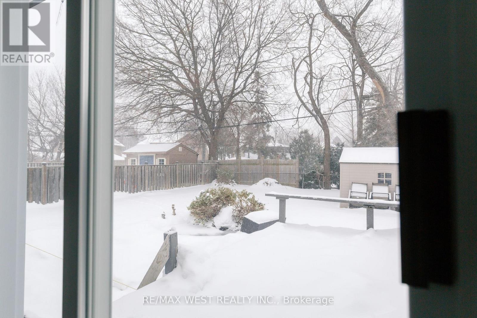 29 Monterrey Drive, Toronto, Ontario  M9V 1S7 - Photo 19 - W12722952