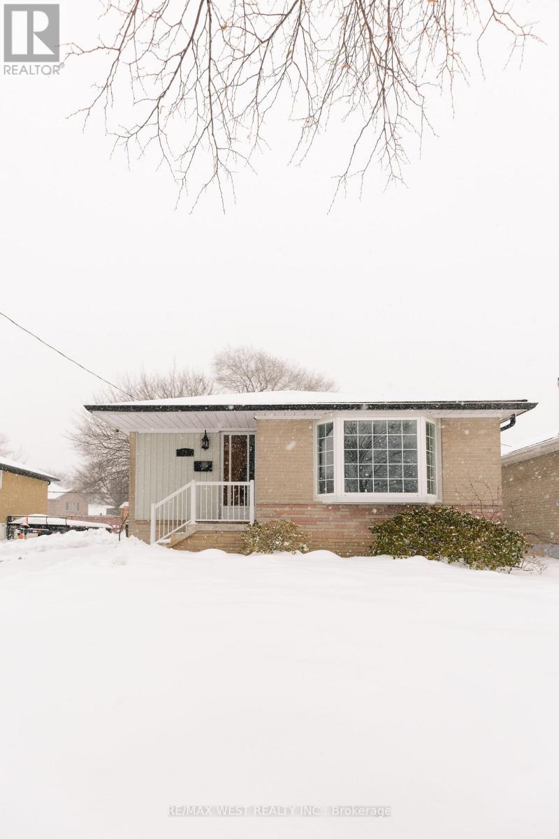 29 Monterrey Drive, Toronto, Ontario  M9V 1S7 - Photo 21 - W12722952