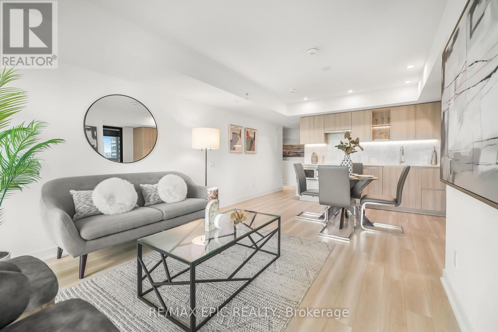 810 - 17 Bathurst Street, Toronto, Ontario  M5V 0N1 - Photo 8 - C12723510