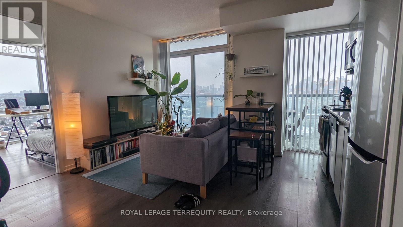 2020e - 36 Lisgar Street, Toronto, Ontario  M6J 0C7 - Photo 3 - C12723526