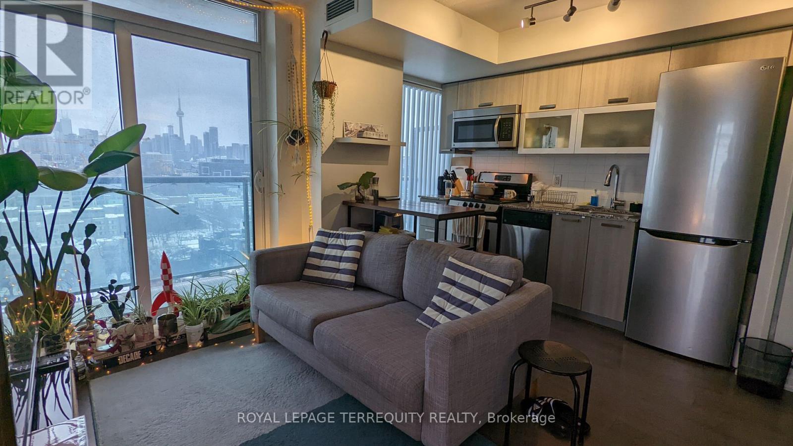 2020e - 36 Lisgar Street, Toronto, Ontario  M6J 0C7 - Photo 4 - C12723526