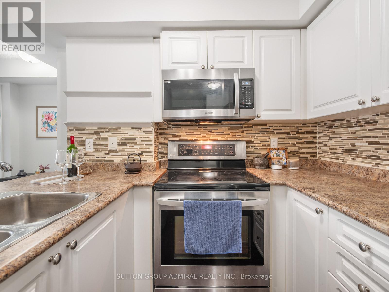 201 - 920 Sheppard Avenue W, Toronto, Ontario  M3H 0A2 - Photo 4 - C12723592