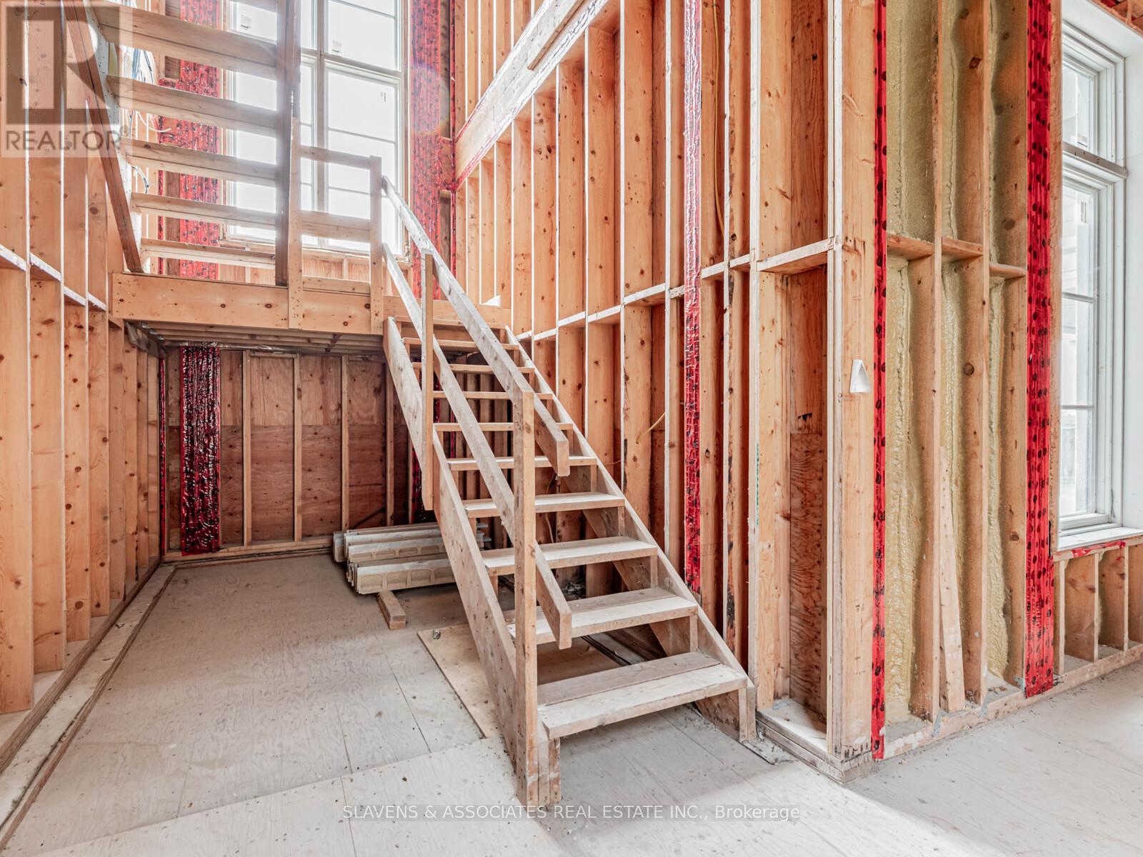 12068 Mccowan Road, Whitchurch-Stouffville, Ontario  L4A 4C4 - Photo 15 - N12723546