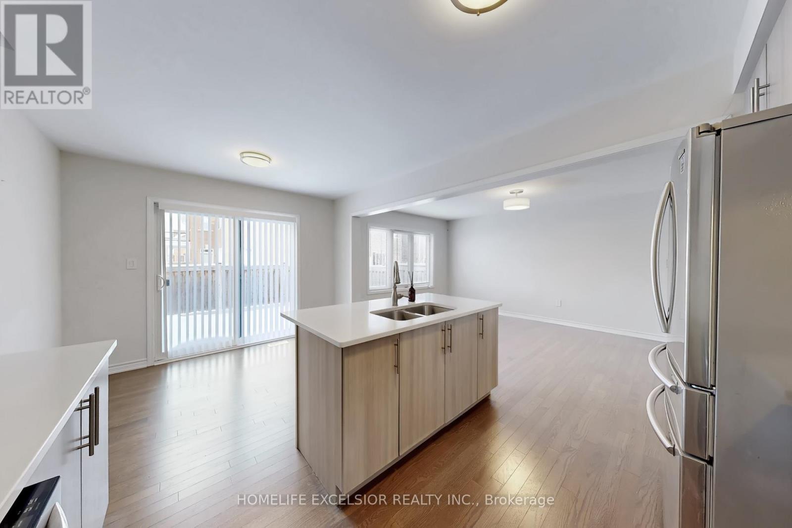 220 Payne Crescent, Aurora, Ontario  L4G 0T6 - Photo 17 - N12723550