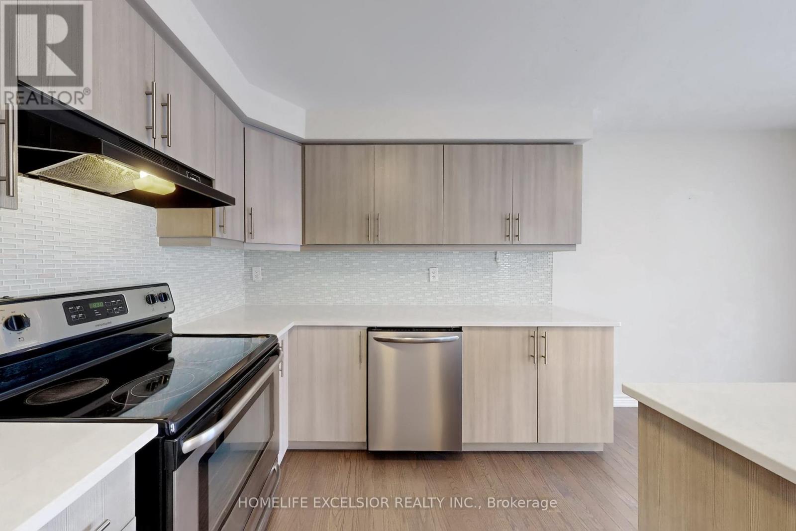 220 Payne Crescent, Aurora, Ontario  L4G 0T6 - Photo 18 - N12723550