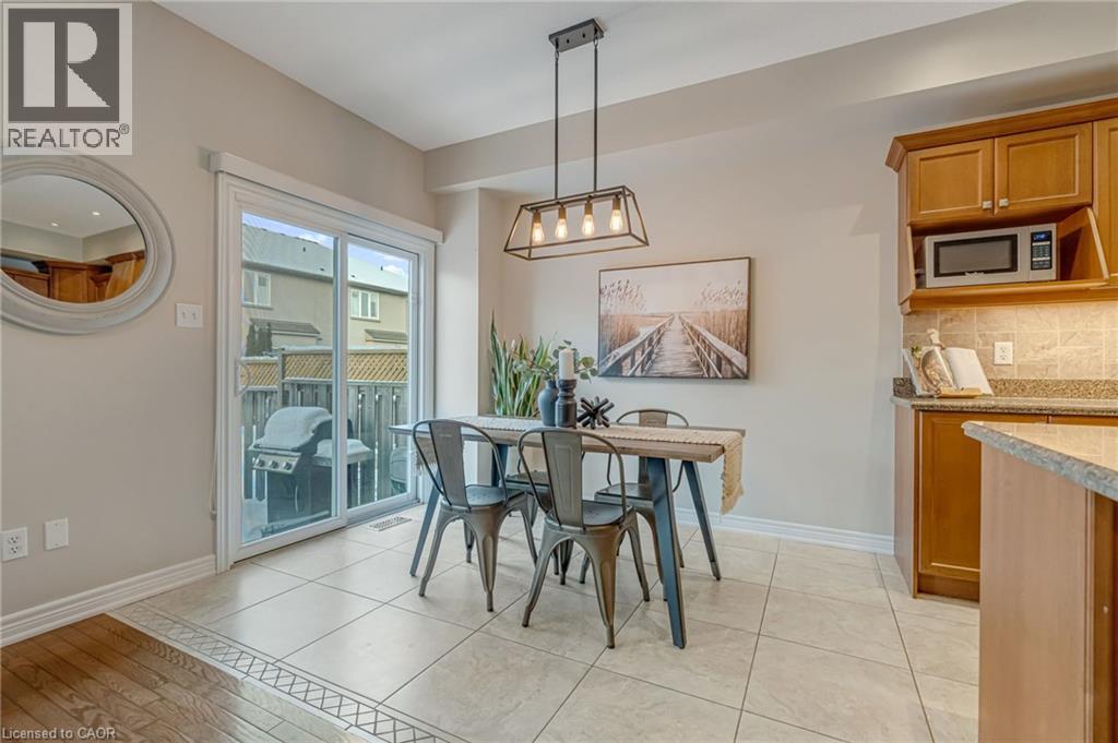 22 Forest Valley Crescent, Dundas, Ontario  L9H 0A7 - Photo 18 - 40799607