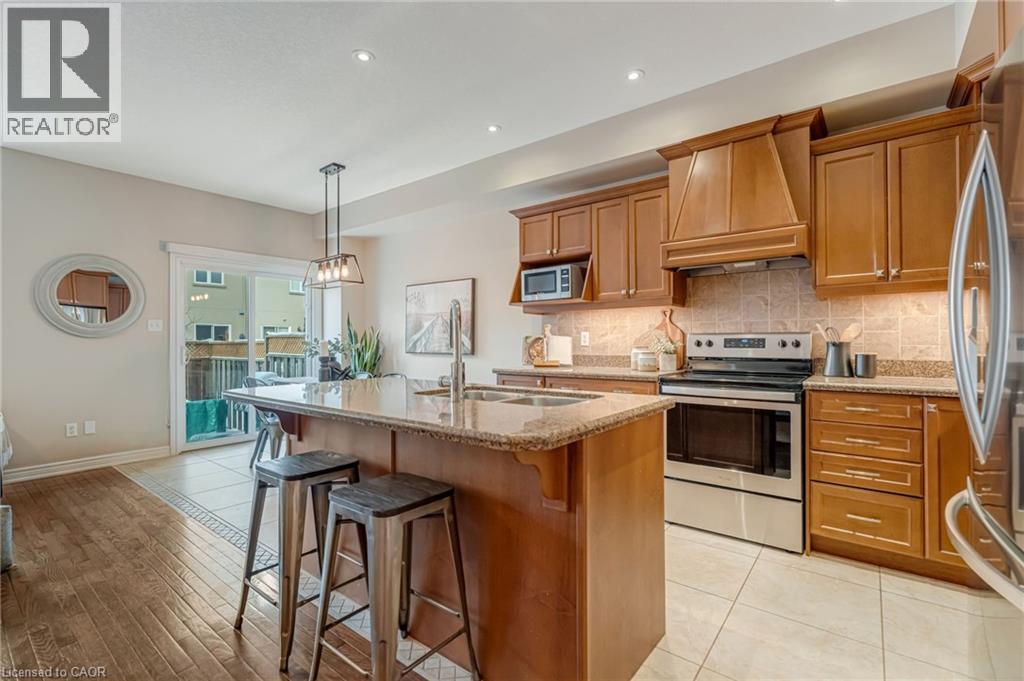 22 Forest Valley Crescent, Dundas, Ontario  L9H 0A7 - Photo 20 - 40799607