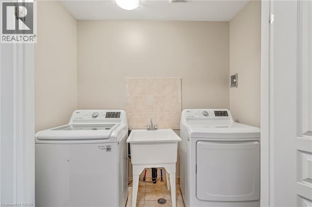 22 Forest Valley Crescent, Dundas, Ontario  L9H 0A7 - Photo 41 - 40799607