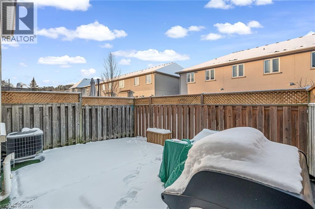 22 Forest Valley Crescent, Dundas, Ontario  L9H 0A7 - Photo 49 - 40799607