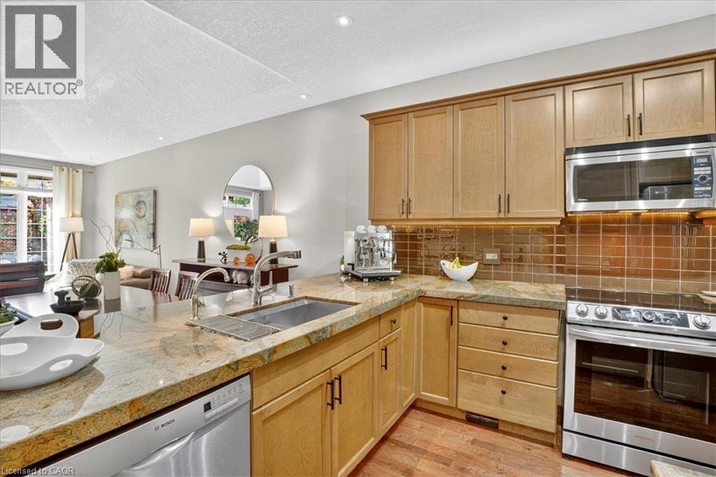 151 Reiber Court, Waterloo, Ontario  N2L 6N2 - Photo 10 - 40779303