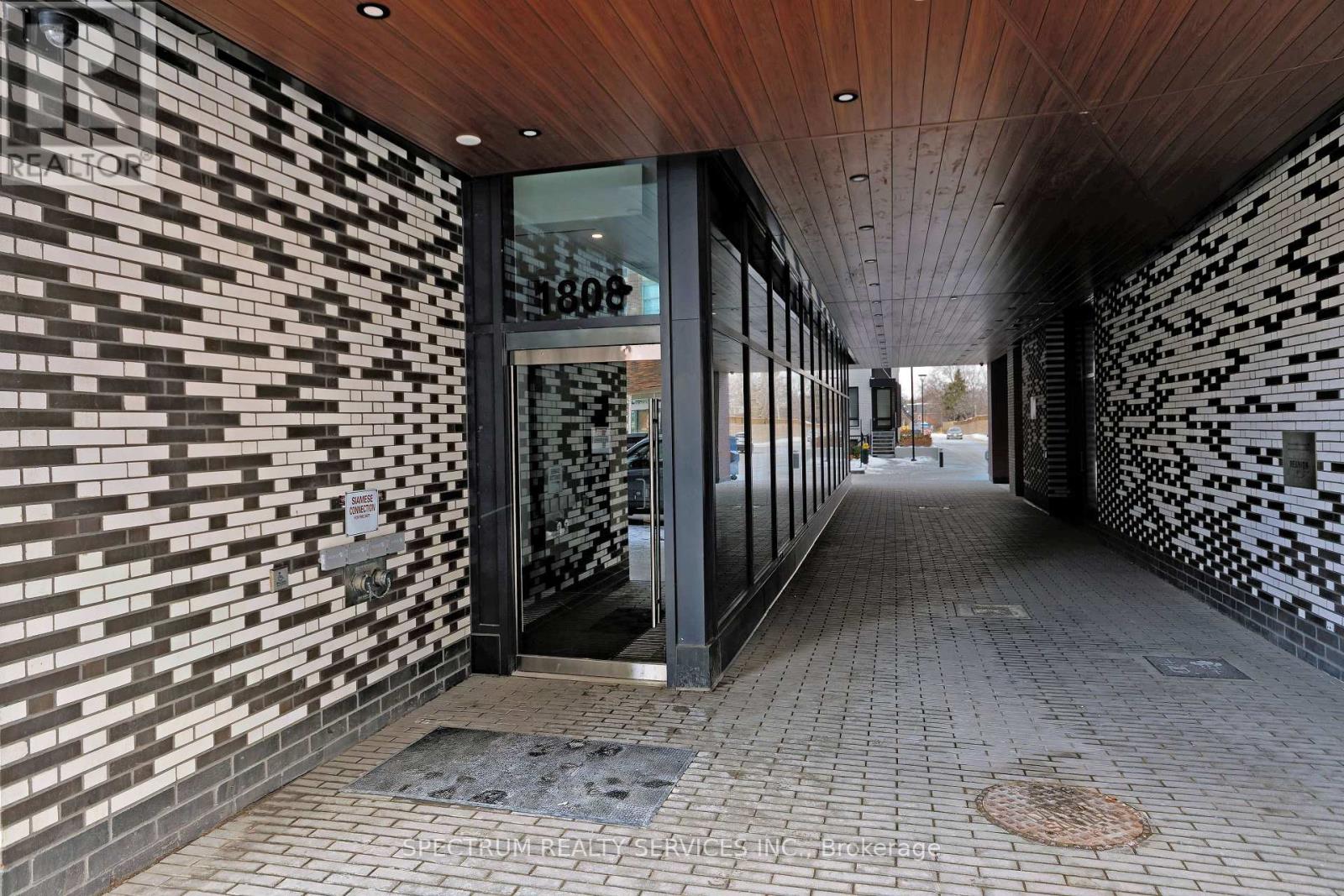 215 - 1808 St. Clair Avenue W, Toronto, Ontario  M6N 0C1 - Photo 4 - W12723512