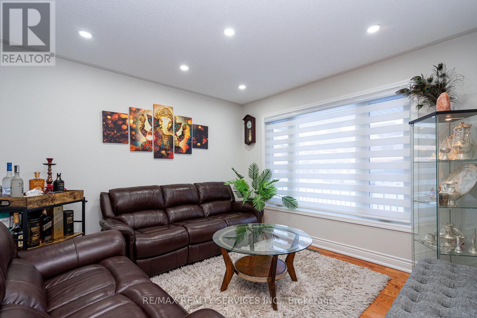 10 Penn Drive, Brampton, Ontario  L7A 1N8 - Photo 6 - W12723562