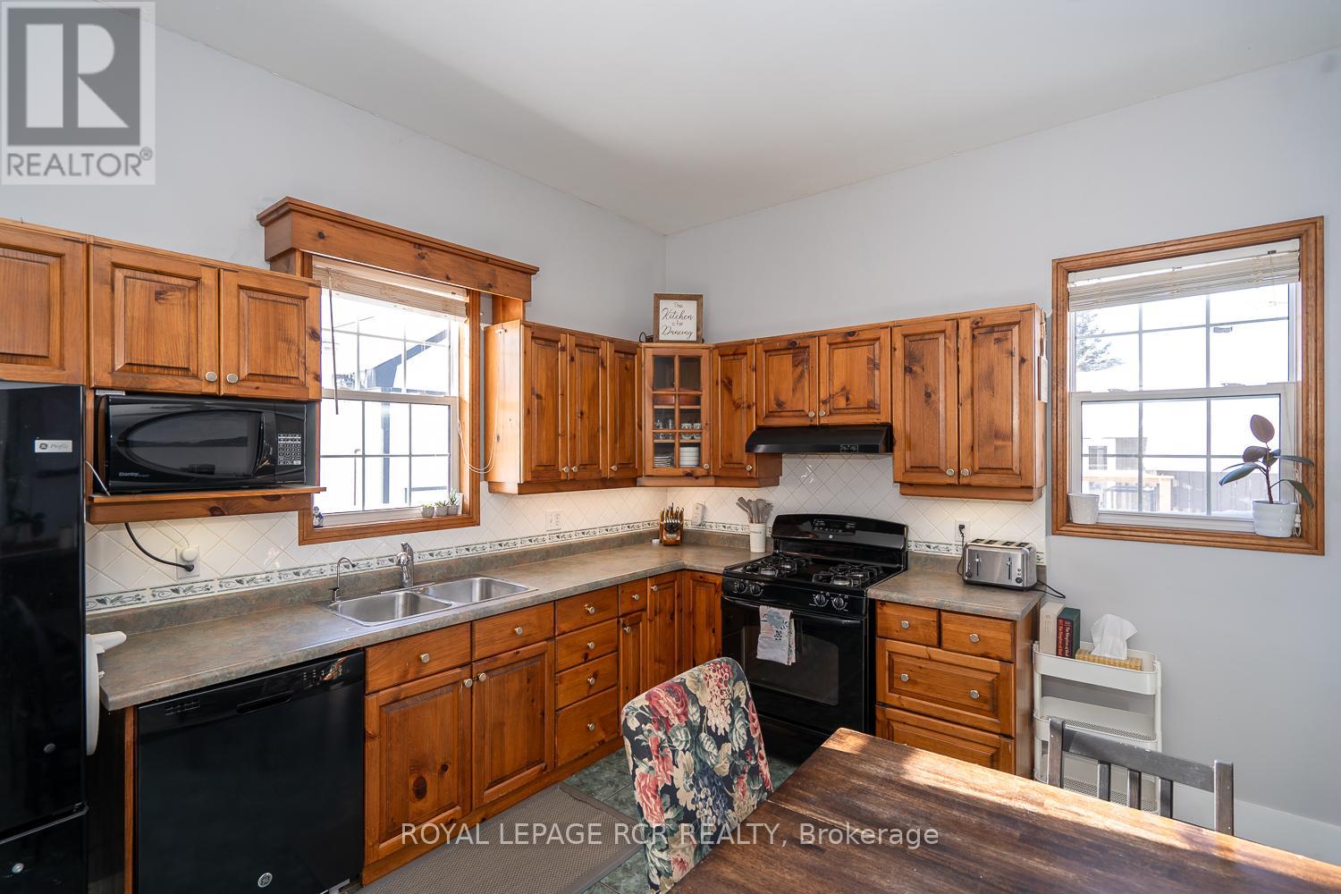 210 Carrol Street, Wellington North, Ontario  N0G 1A0 - Photo 19 - X12723488