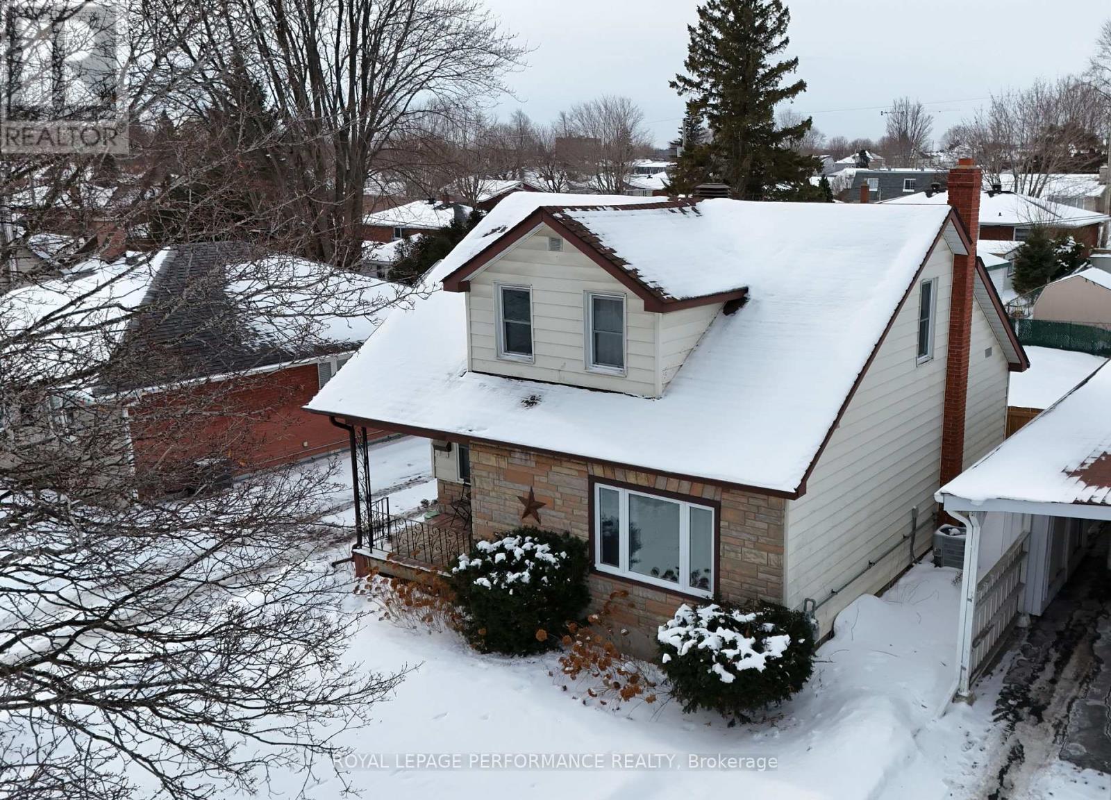 209 Anthony Street, Cornwall, Ontario  K6H 5K2 - Photo 3 - X12723766