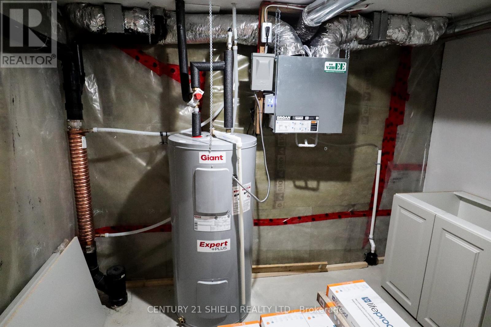 228-228a Carleton Street, Cornwall, Ontario K6H 4X4 - Photo 29 - X12723772