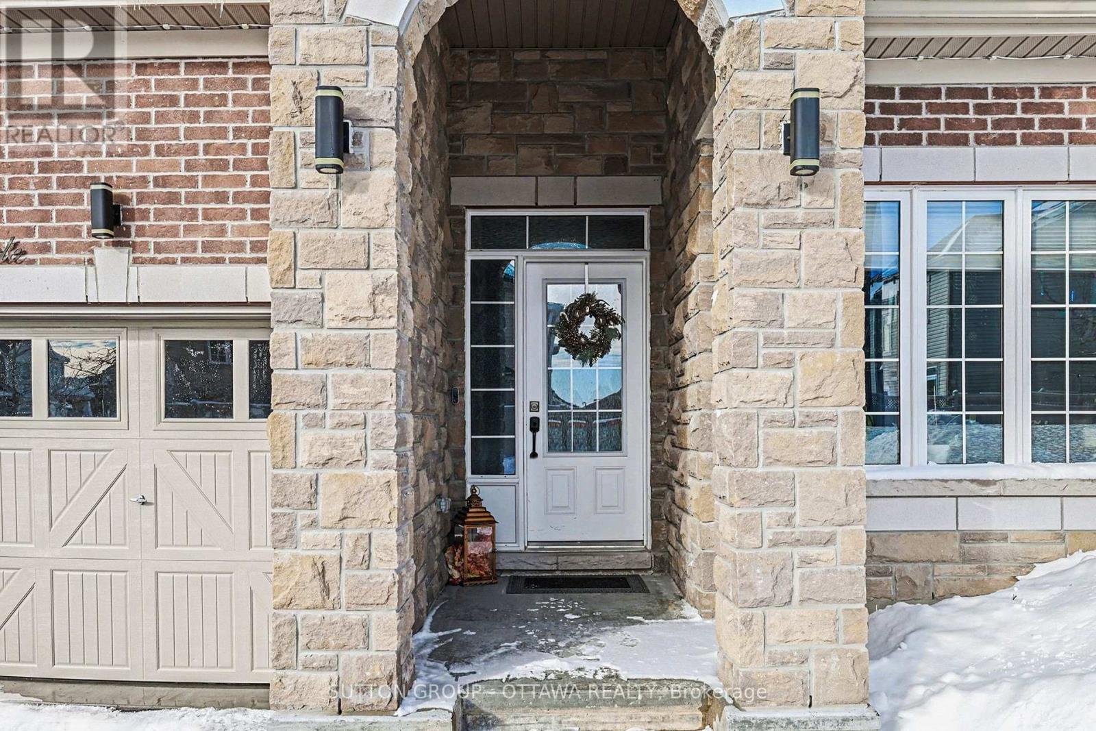 156 Asper Trail Circle, Ottawa, Ontario  K2M 2T6 - Photo 2 - X12705884