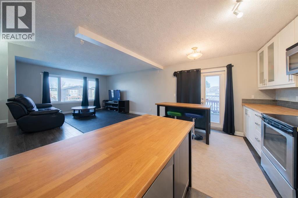 92 Goodall Avenue, Red Deer, Alberta  T4P 2R5 - Photo 6 - A2280676