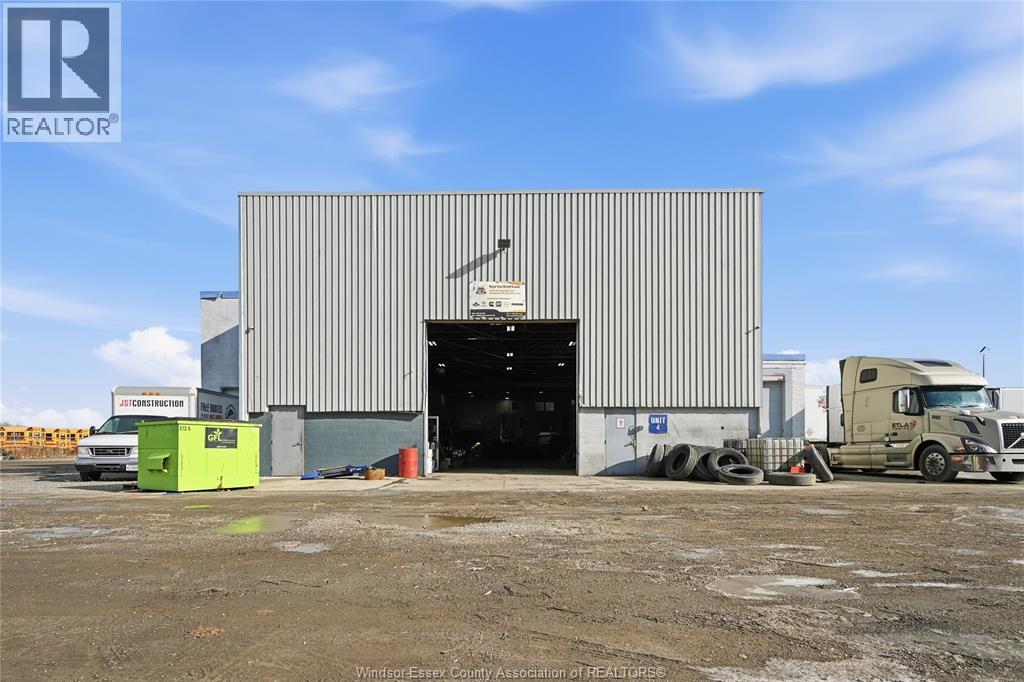 MLS# 26001784: 5345 RHODES DRIVE Unit# 4, Windsor, Canada