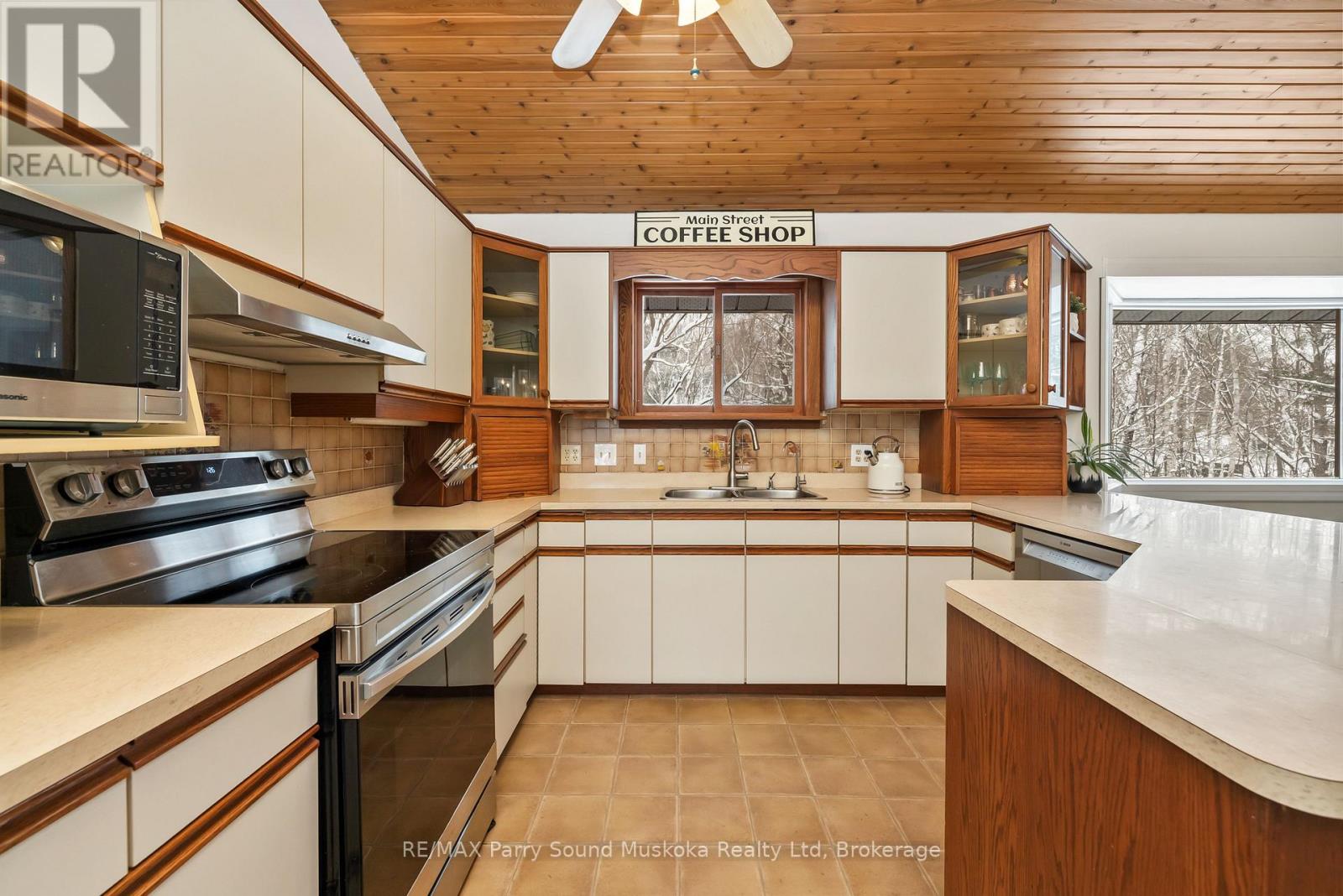 15 Skerryvore Circle, Mcdougall, Ontario  P2A 2W9 - Photo 13 - X12723696