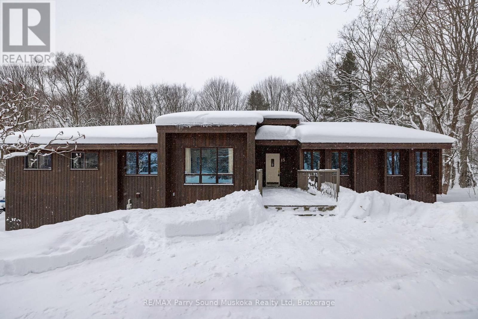 15 Skerryvore Circle, Mcdougall, Ontario  P2A 2W9 - Photo 2 - X12723696