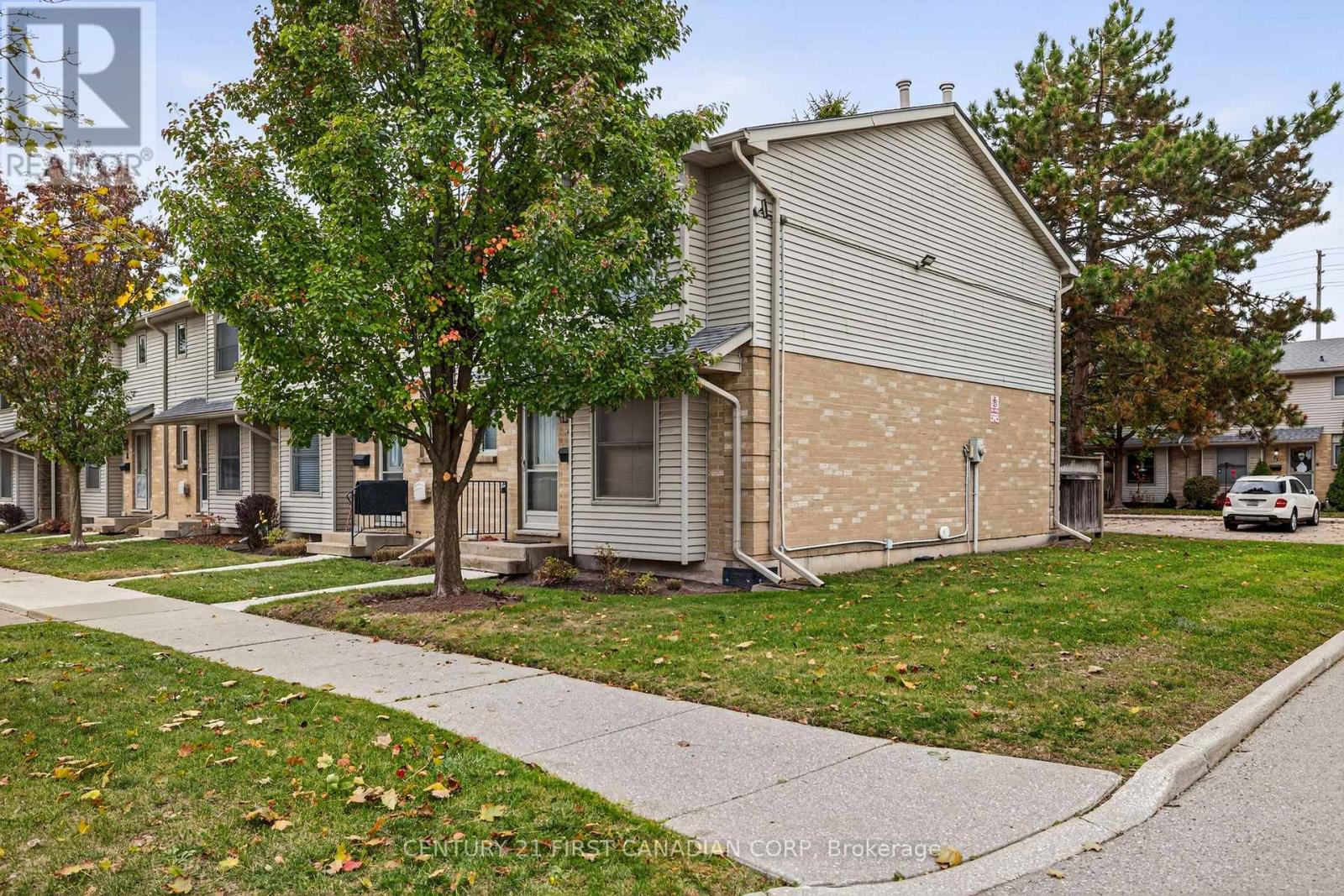 11 - 141 Condor Court, London East, Ontario  N5W 6A1 - Photo 3 - X12723622