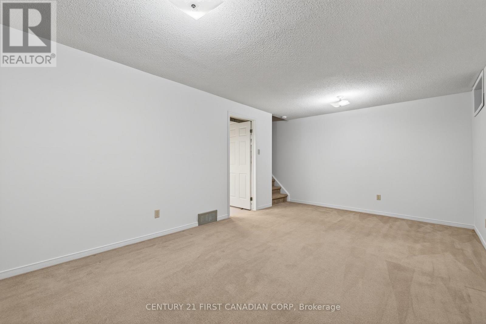 11 - 141 Condor Court, London East, Ontario  N5W 6A1 - Photo 32 - X12723622