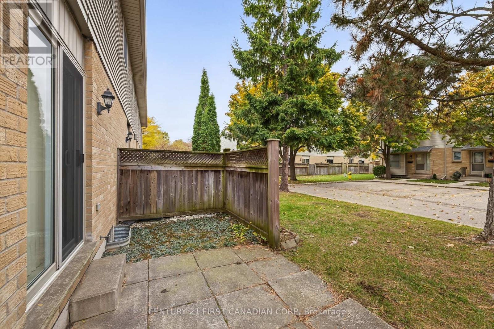 11 - 141 Condor Court, London East, Ontario  N5W 6A1 - Photo 42 - X12723622