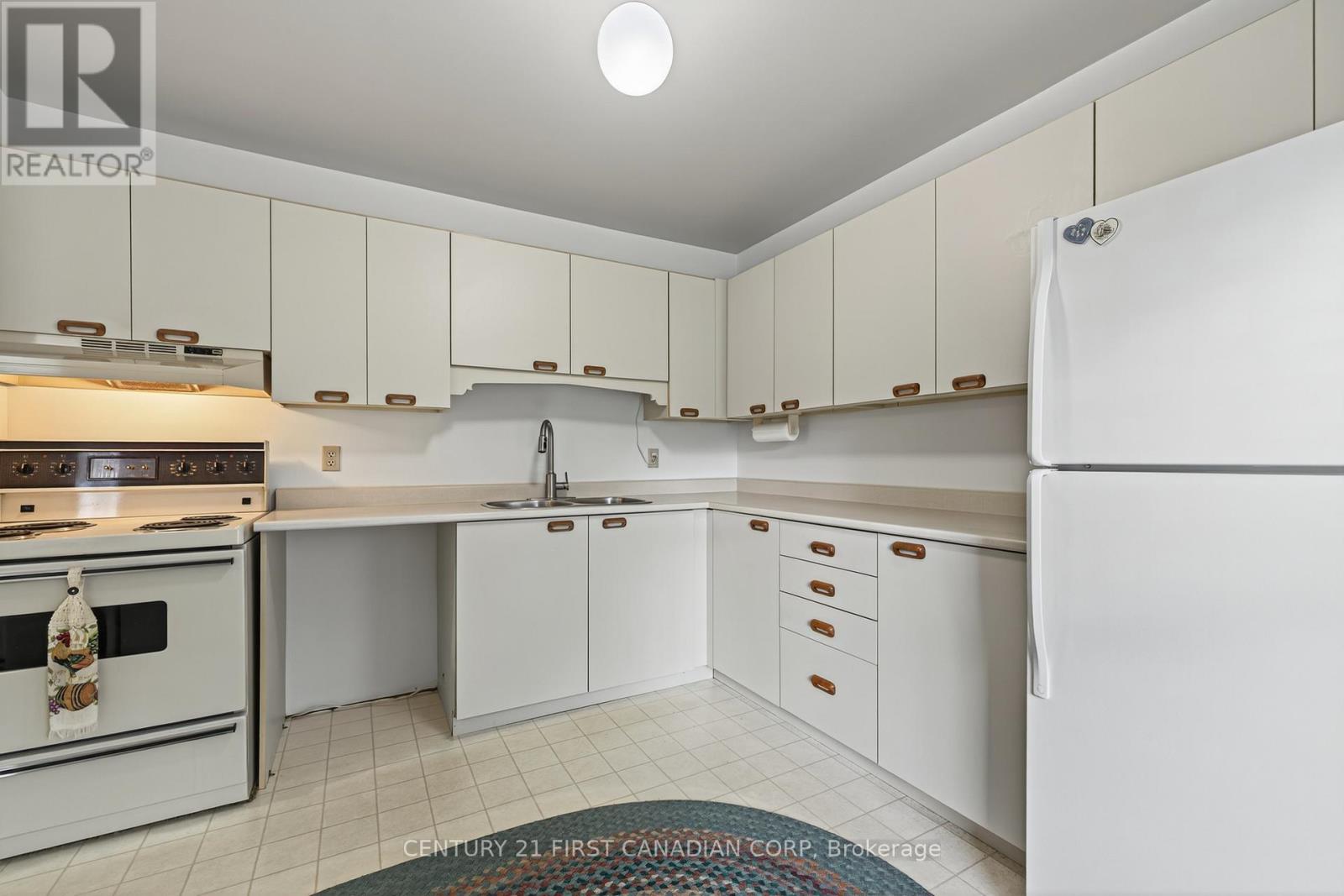 11 - 141 Condor Court, London East, Ontario  N5W 6A1 - Photo 7 - X12723622