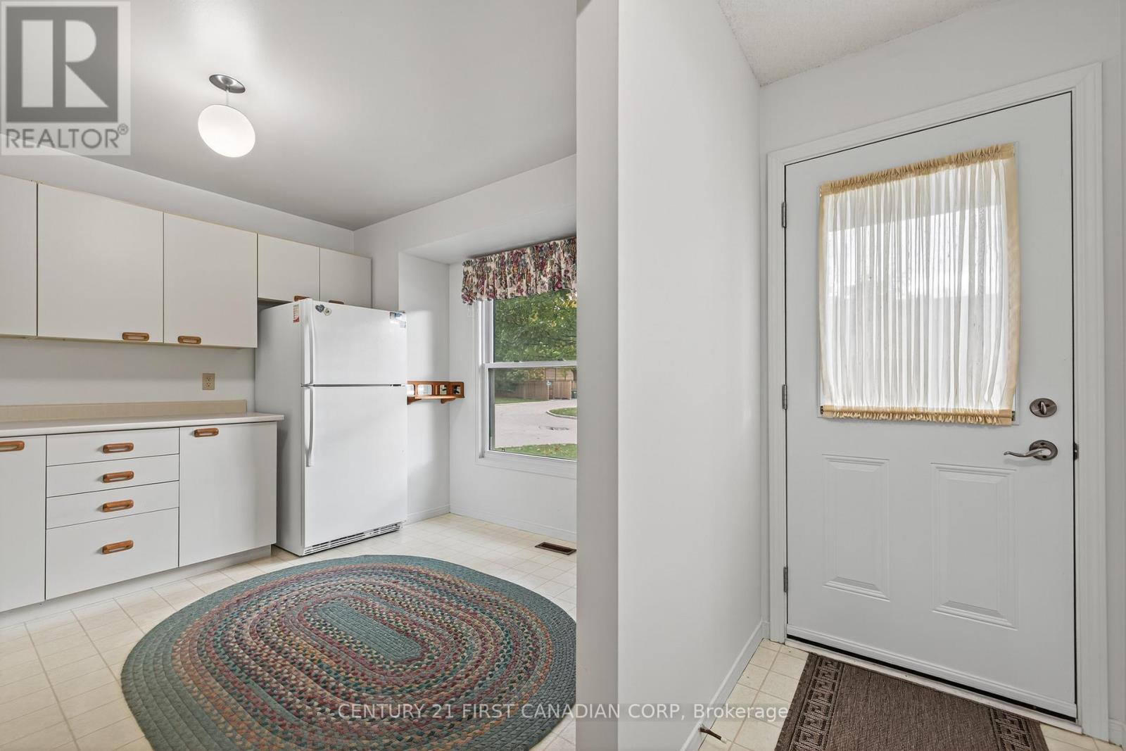 11 - 141 Condor Court, London East, Ontario  N5W 6A1 - Photo 8 - X12723622