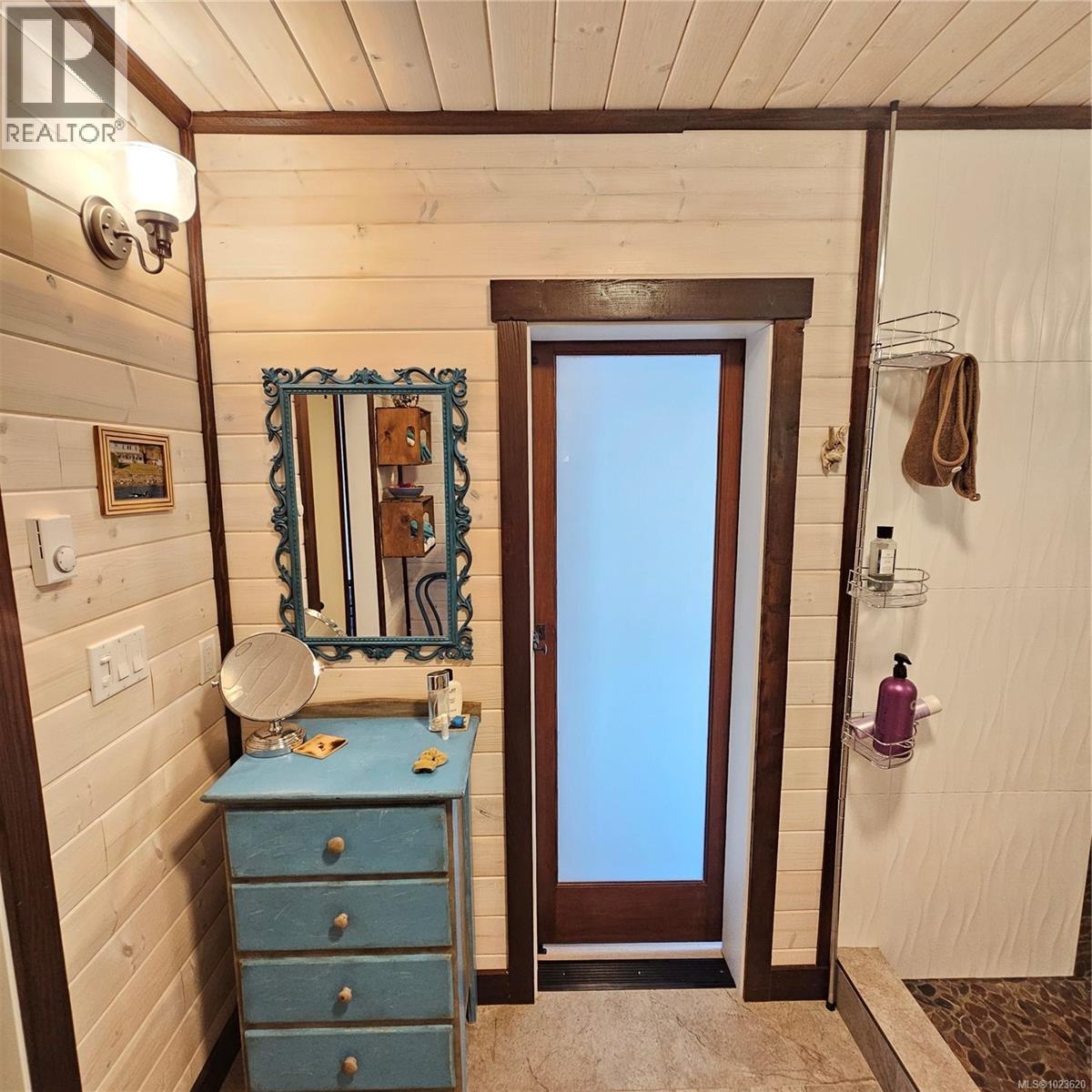 497 Fir St, Alert Bay, British Columbia  V0N 1A0 - Photo 13 - 1023620