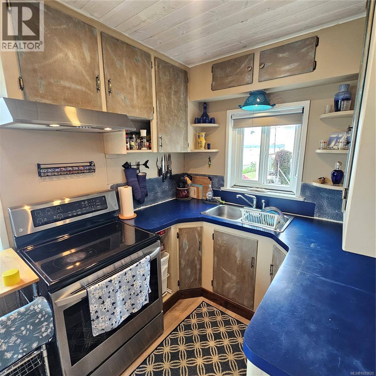 497 Fir St, Alert Bay, British Columbia  V0N 1A0 - Photo 36 - 1023620