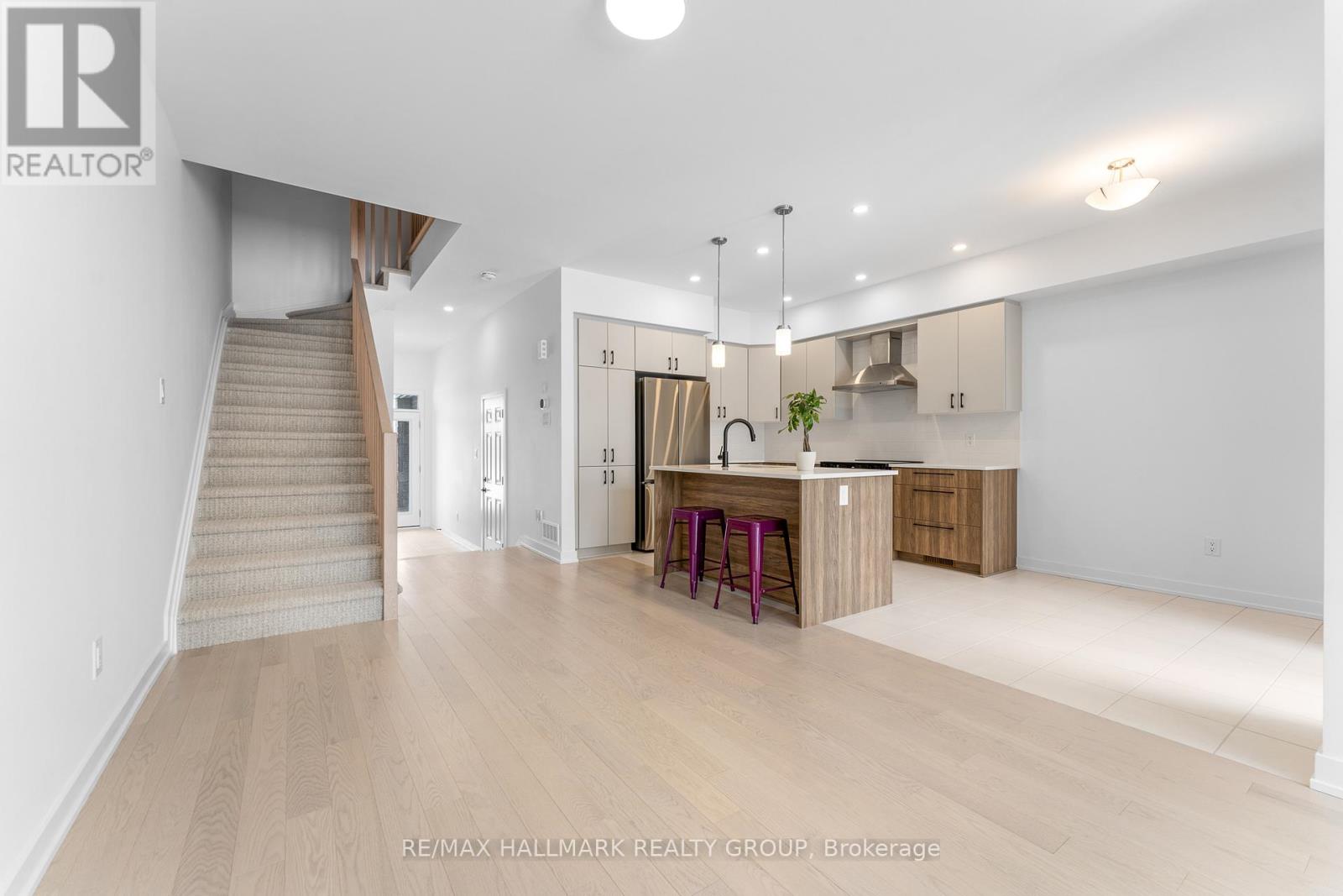 136 Ploughshare Road, Ottawa, Ontario  K2S 2T8 - Photo 11 - X12723600