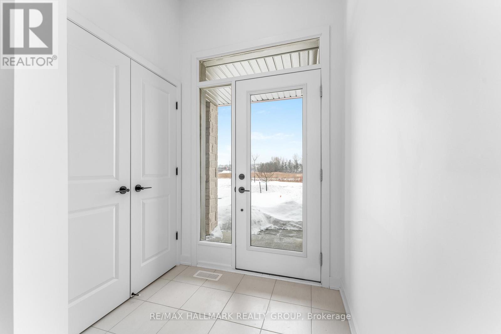 136 Ploughshare Road, Ottawa, Ontario  K2S 2T8 - Photo 3 - X12723600