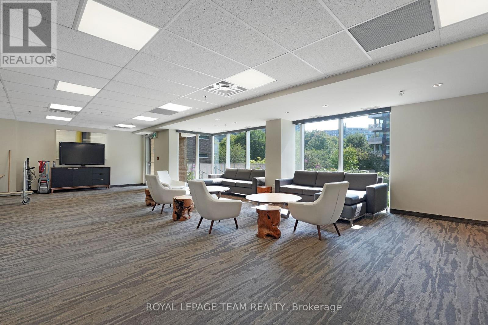 324 - 300c Lett Street, Ottawa, Ontario  K1R 0A8 - Photo 31 - X12723652